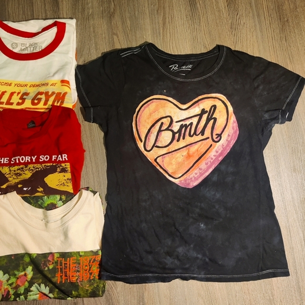 *DONATED* bring me the horizon t-shirt bundle!